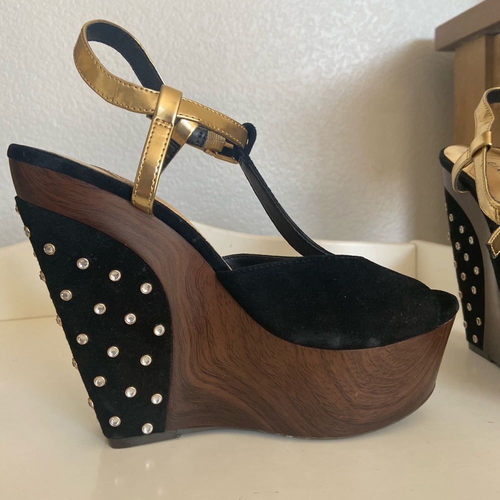 New Gianni Bini black suede wedge heels 8 - Picture 4 of 5